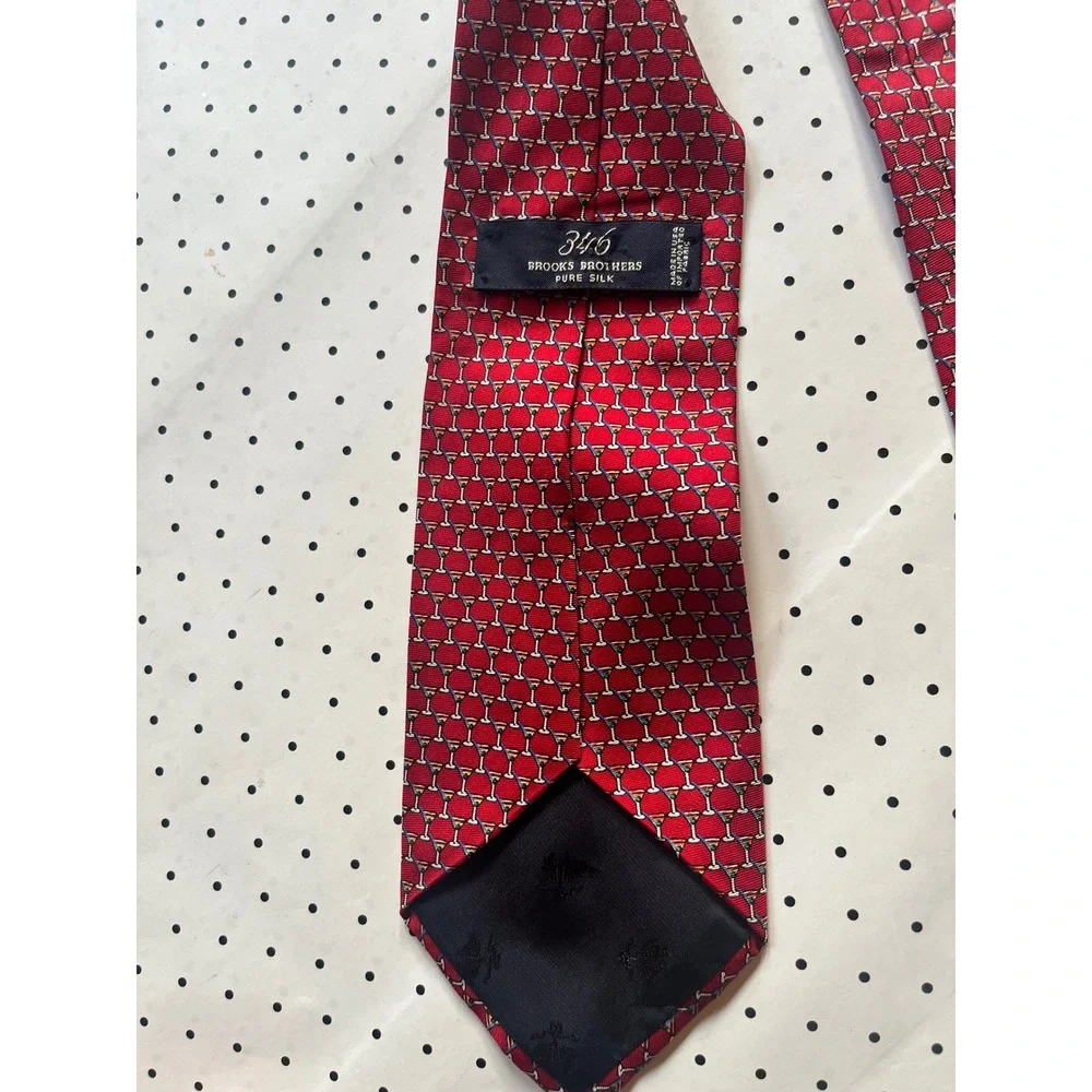 Brooks Brothers 346 Mens Red Silk Martini Cocktail Glass Print Tie Made USA